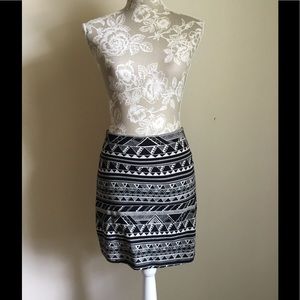 PINK BLACK/WHITE SKIRT